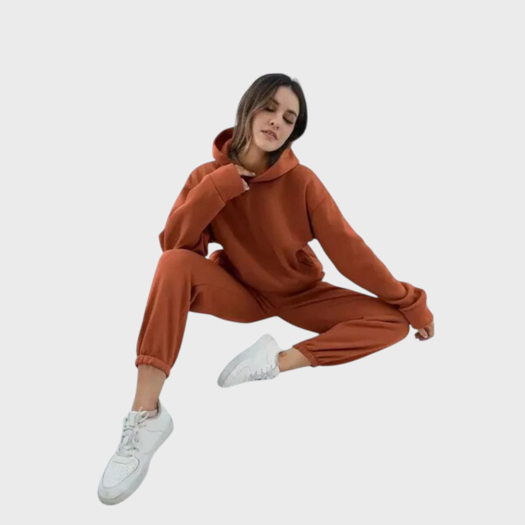 Tėkmė | Moteriškas komplektas su gobtuvių megztiniu ir treninginėmis kelnėmis